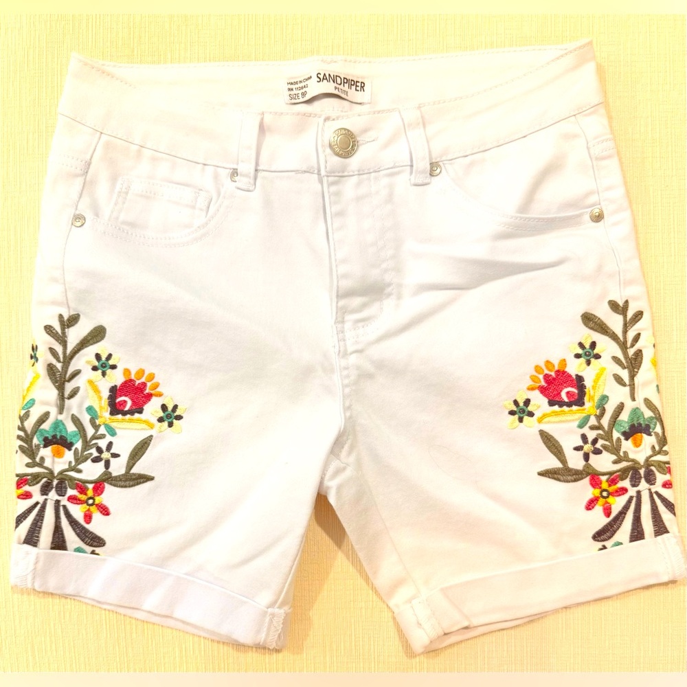 White Bermuda Shorts for Effortless Style